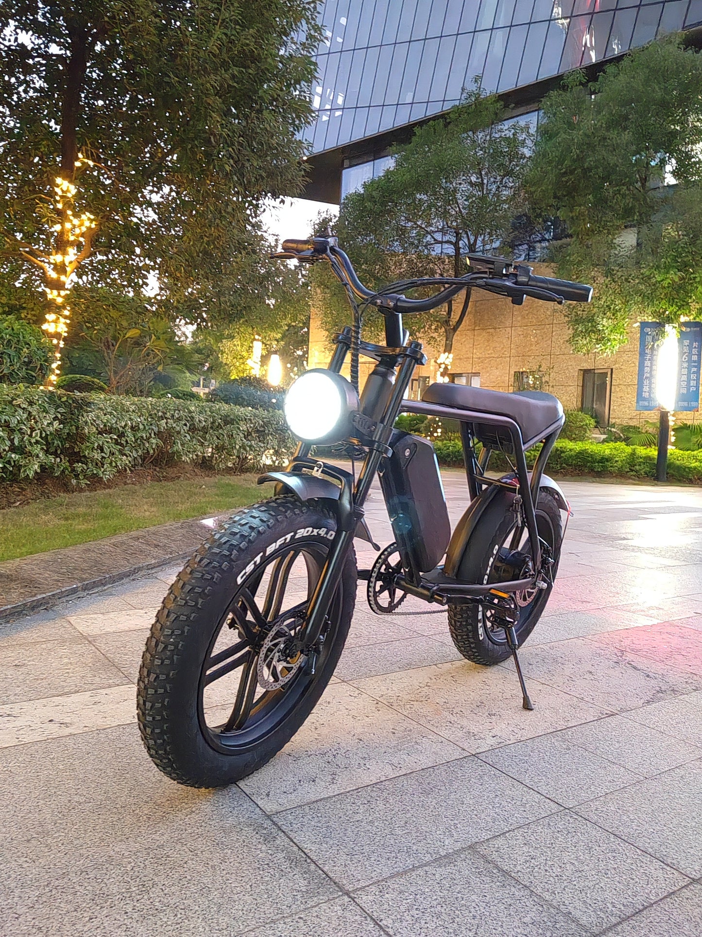 OUXI V8 1000W Electric Bike - A Powerful electric bicycle with 20-Inch Fat Tires